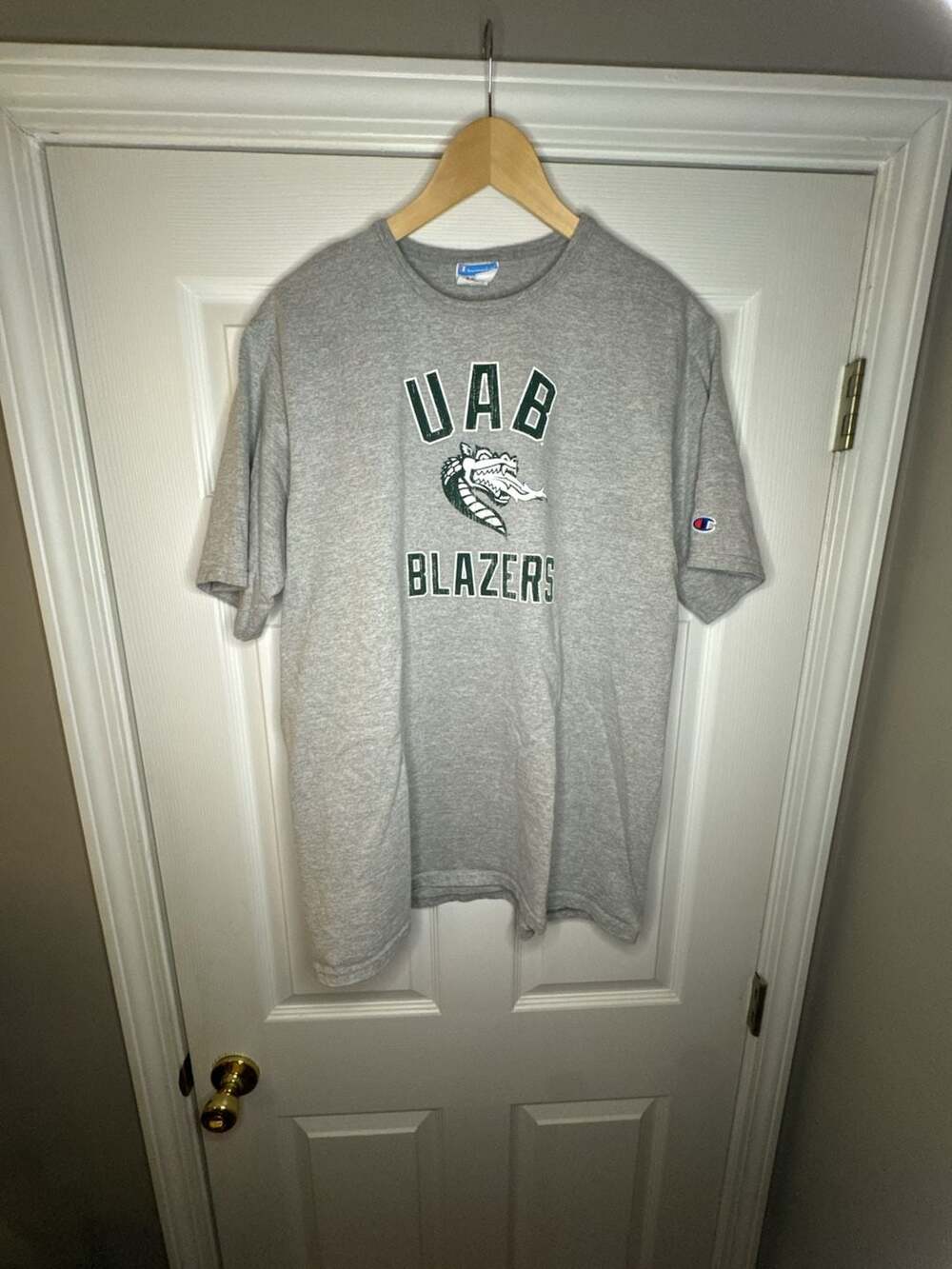Champion UAB Blazers University of Alabama at Birmingham Graphic T-Shirt Gray